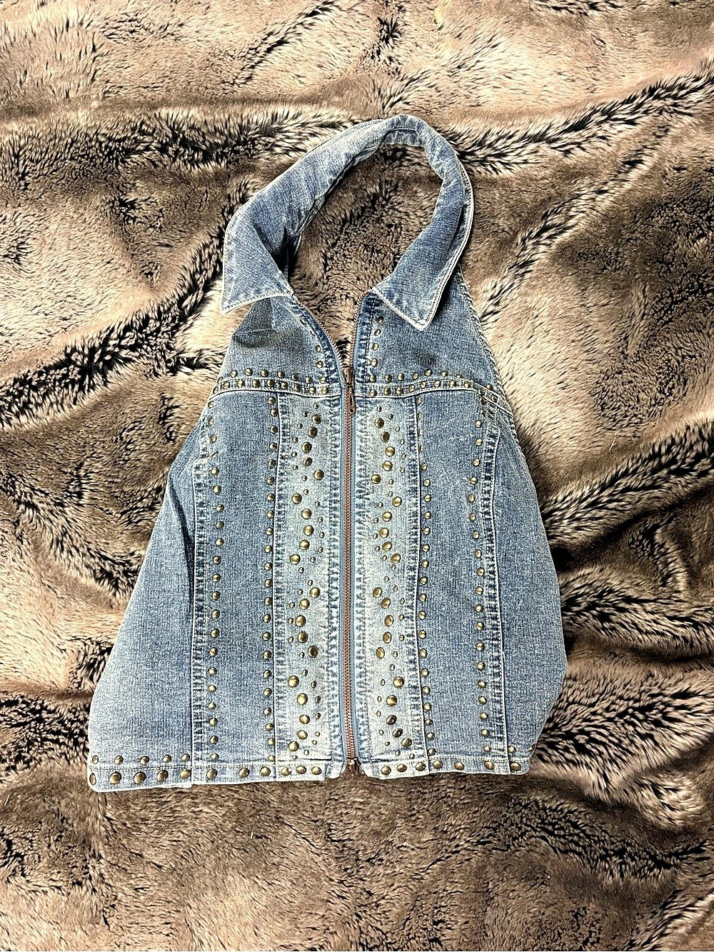 Urban Outfitters UO Julia Studded Open-Back Cropped Denim Vest Top Cropped Denim